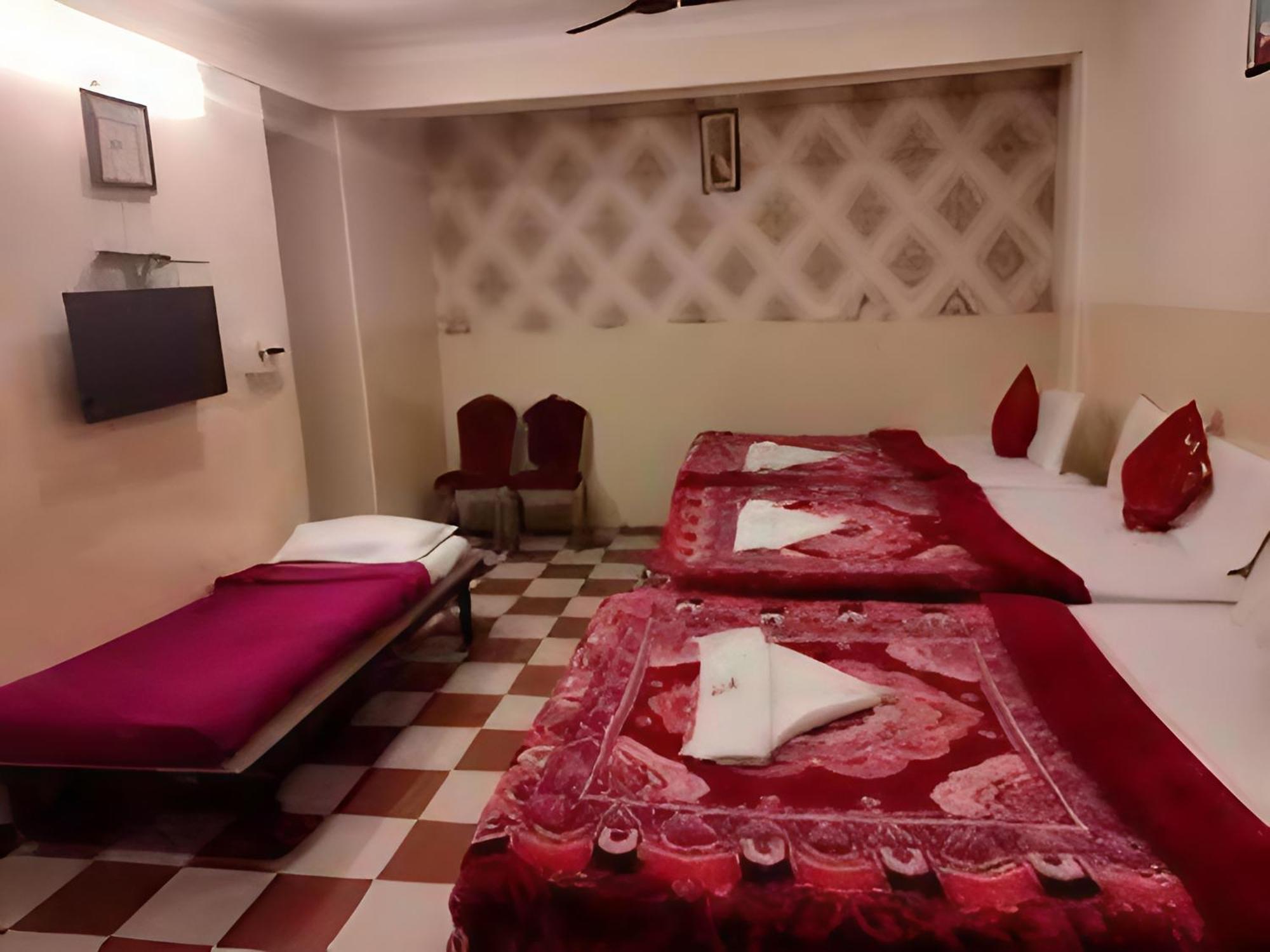 Nkf Residency Mysuru Hotel Kültér fotó